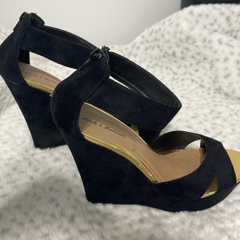 Mark & Maddux Sandals